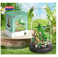 16379-Mantis [with transparent cover + base]