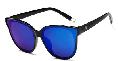 Fashionable Oversized Sunglasses