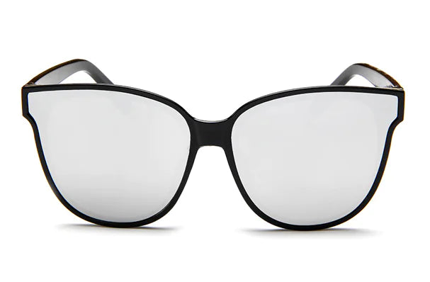 Fashionable Oversized Sunglasses
